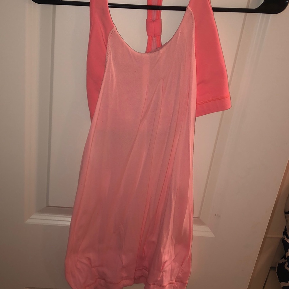 size 2 lululemon tank; coral